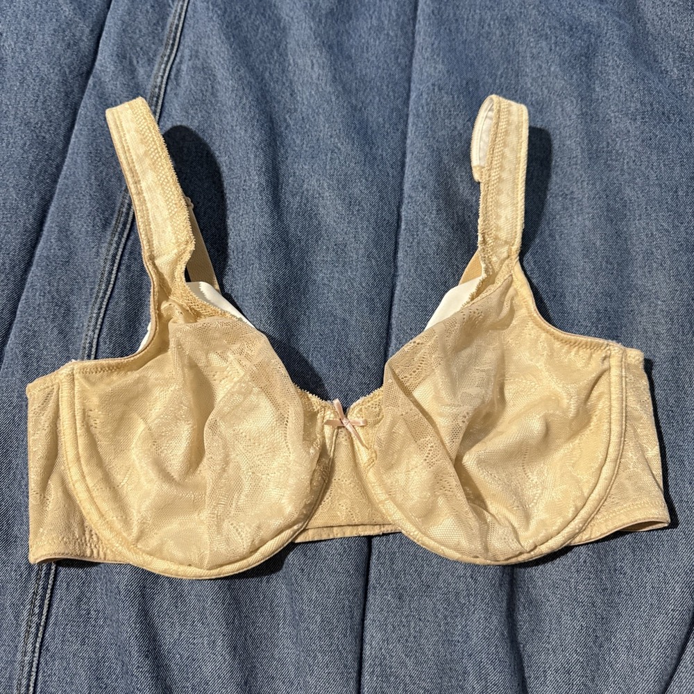 Cacique Modern Lace Covered UL FC Beige Bra 38D NWOT